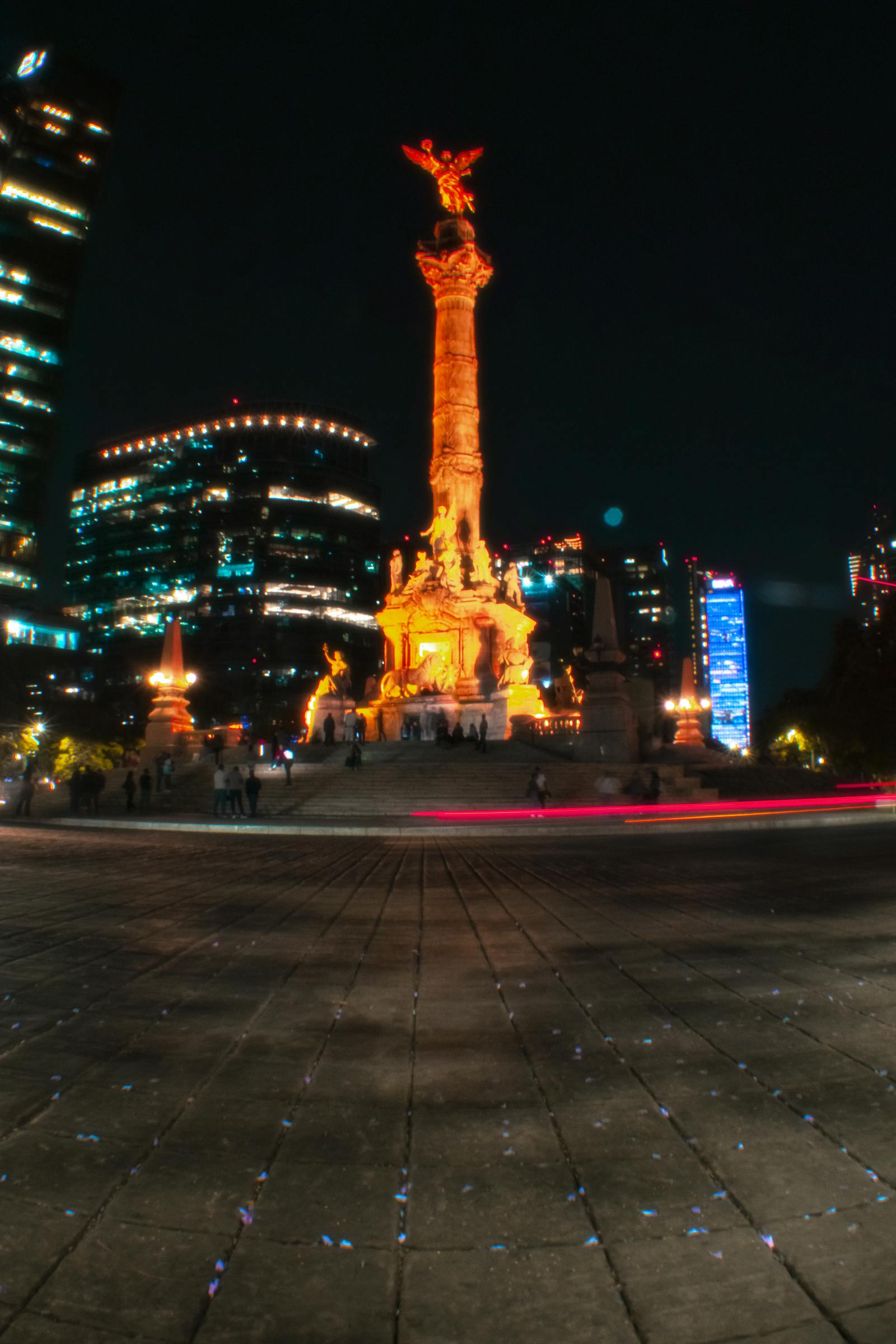 Consignment equipment