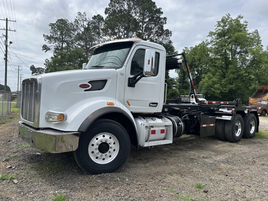 2015 Peterbilt Roll Off Heavy Duty